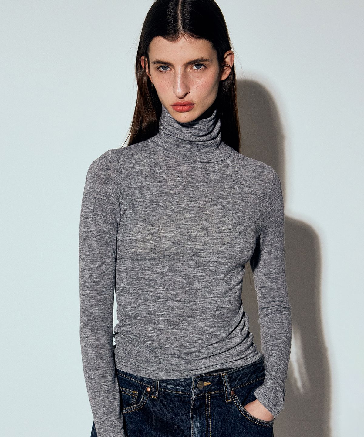 닉앤니콜(NICK&NICOLE) MINIMAL SLIM TURTLENECK TOP_GRAY