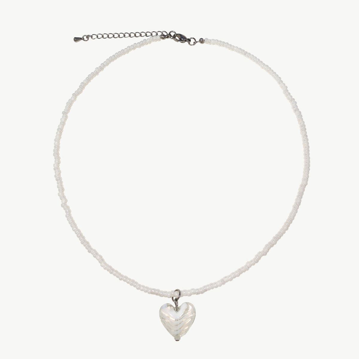 러브오낫(LOVE OR NOT) White Love Pearl Beads Necklace
