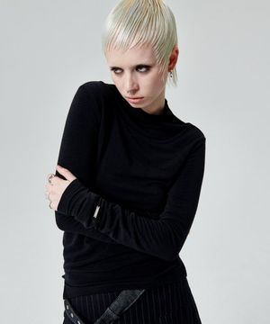 레이어드 터틀넥 탑 [블랙]