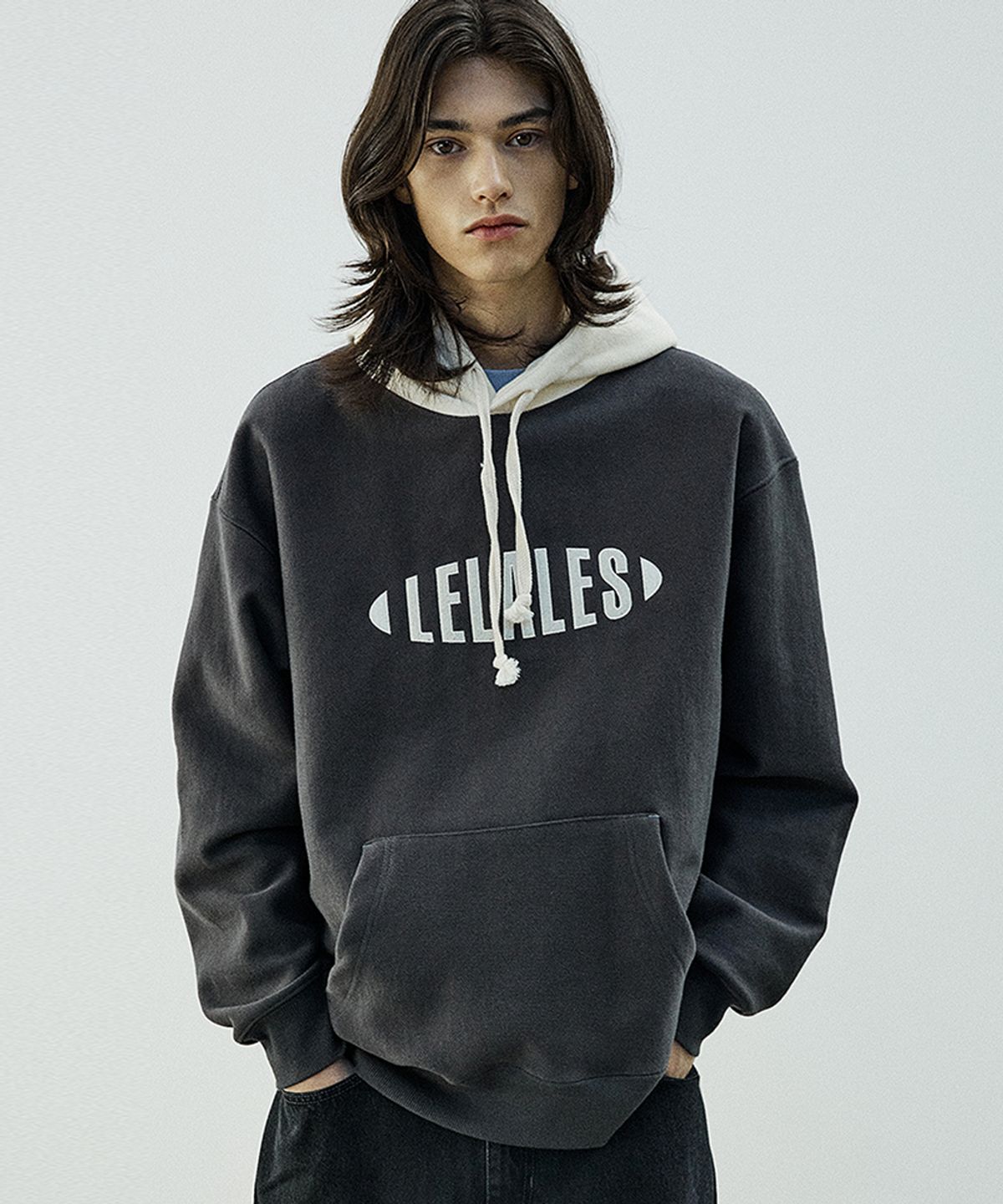 르라레(LELALES) OVAL 자수 헤비웨이트 배색 후드 티