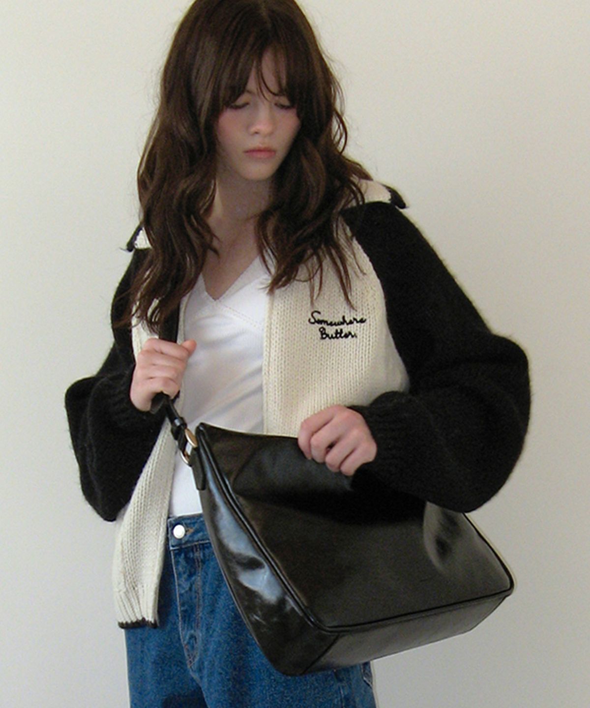 썸웨어버터(SOMEWHEREBUTTER) lottie big bag - black