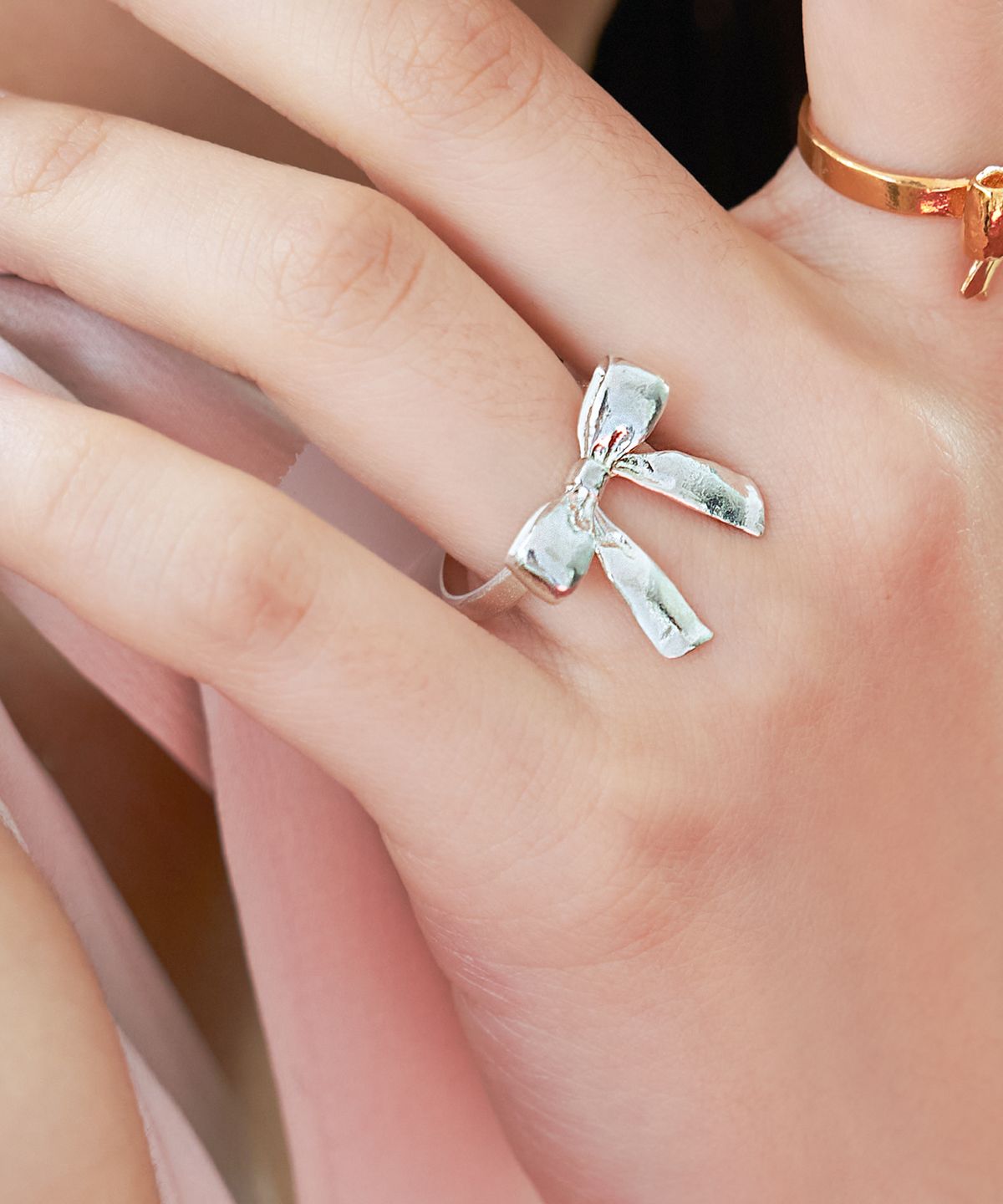 포스트루드(POSTLUDE) [SILVER] L RIBBON RING (2 COLORS)