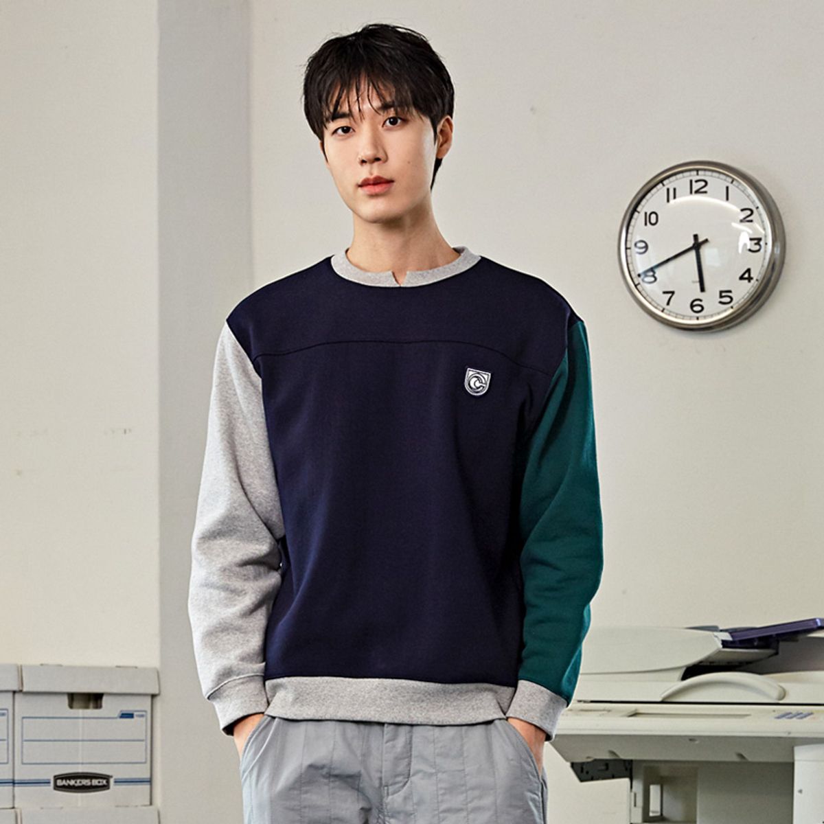 커스텀어스(CUSTOMUS) 엣지넥 기모쭈리 삼색 맨투맨 CXS23WKMTB07