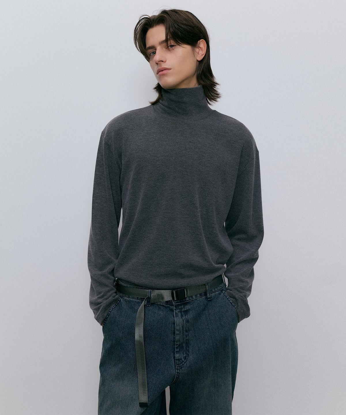 엔도어(ENDOOR) Turtleneck long sleeve t-shirt (charcoal)