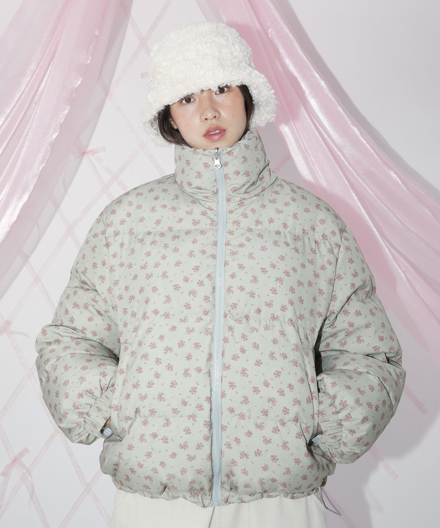 MUSINSA公式 | MARGARIN FINGERS FLORAL REVERSIBLE PADDING (OLIVE)