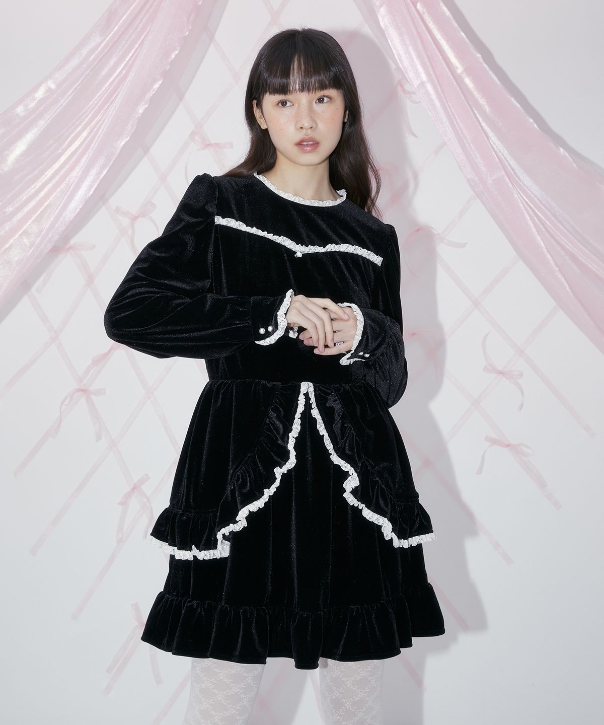 마가린핑거스(MARGARIN FINGERS) FRILL VELVET ONE-PIECE (BLACK)