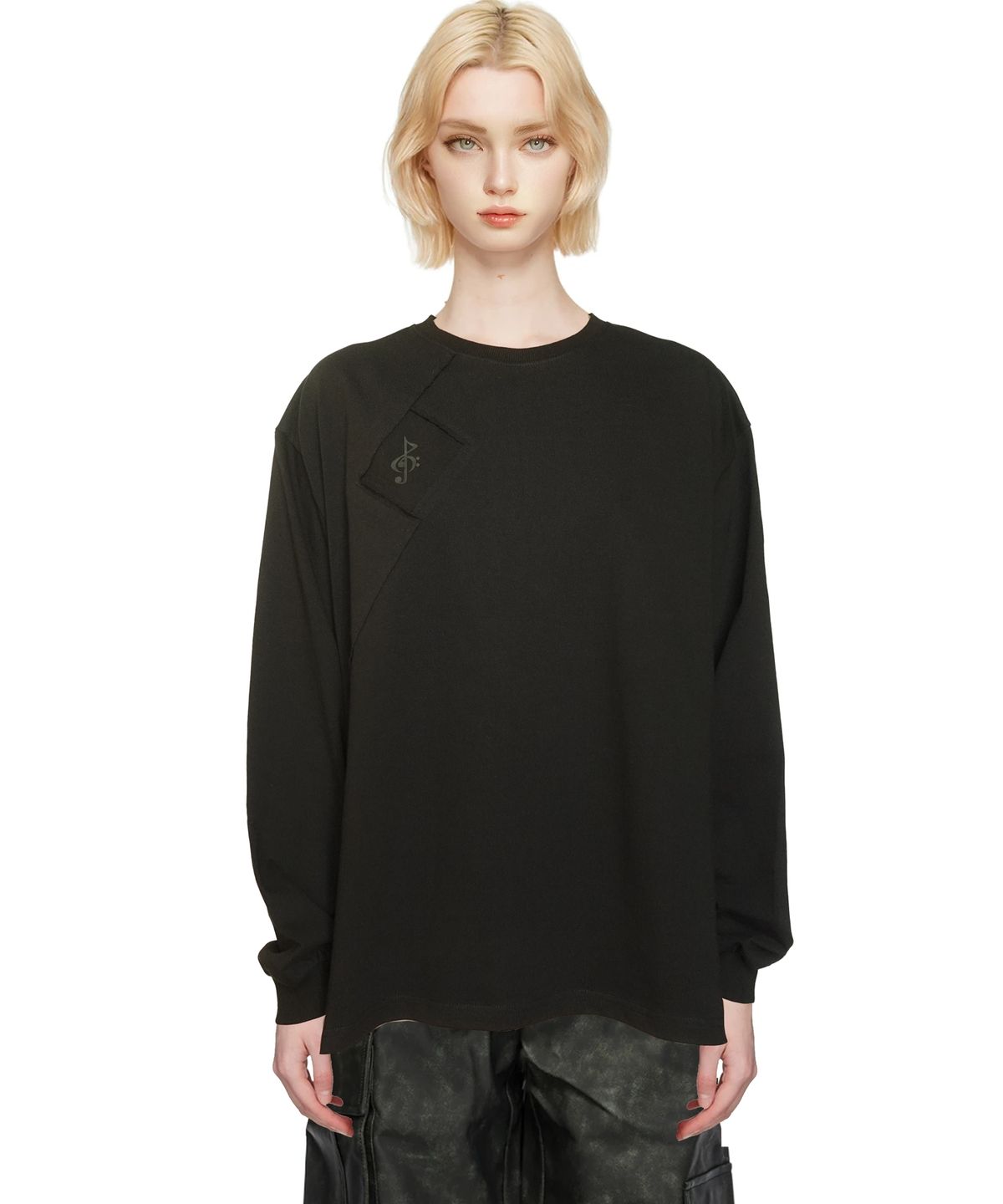2113 스튜디오(2113 STUDIO) Ep.6 Long sleeve Music logo slash cut Black top No.13
