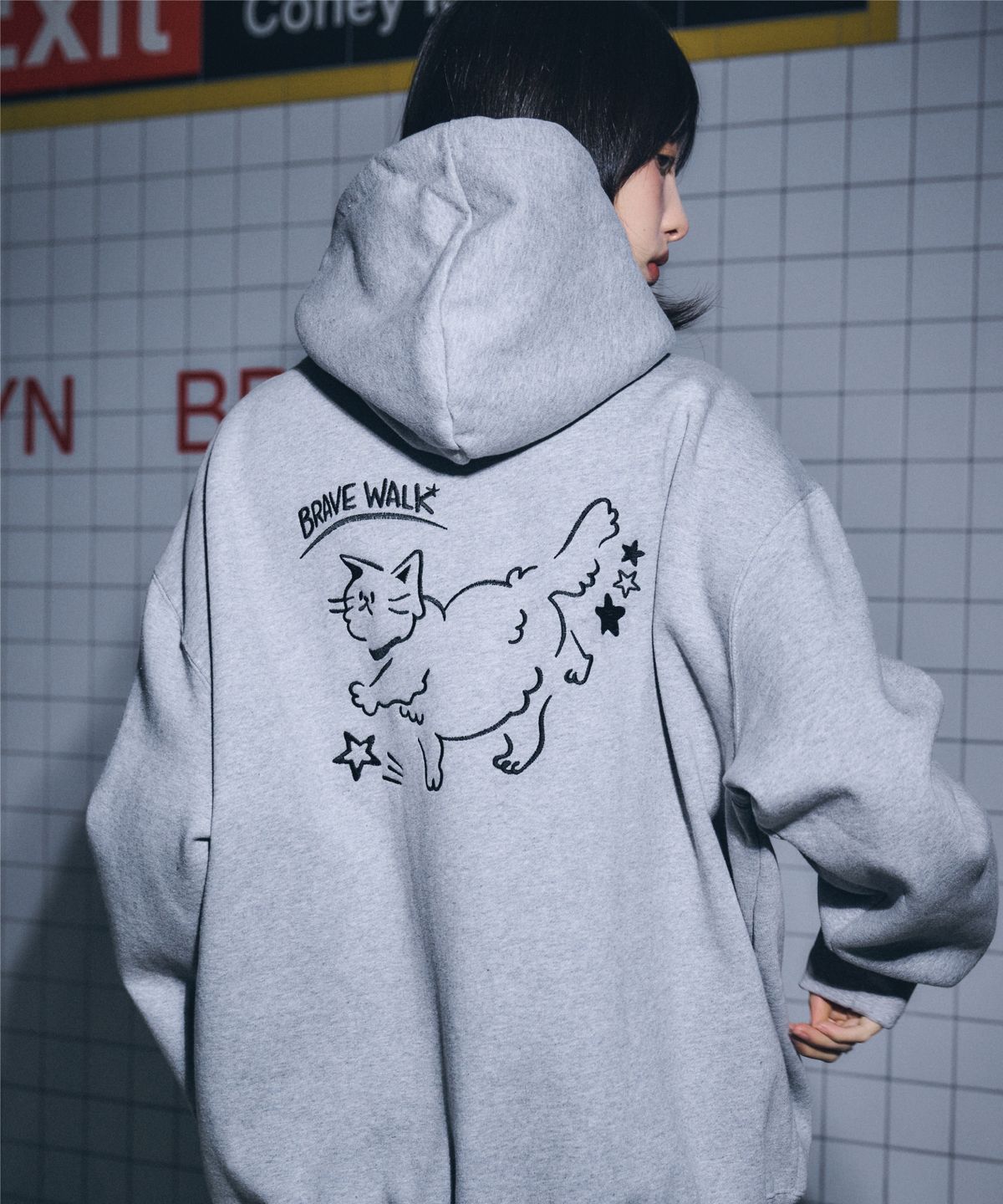꼼파뇨(CPGN STUDIO) BRAVE CAT 자수 후드티 그레이