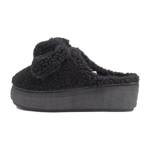 포피 방한 퍼 슬리퍼 블랙
