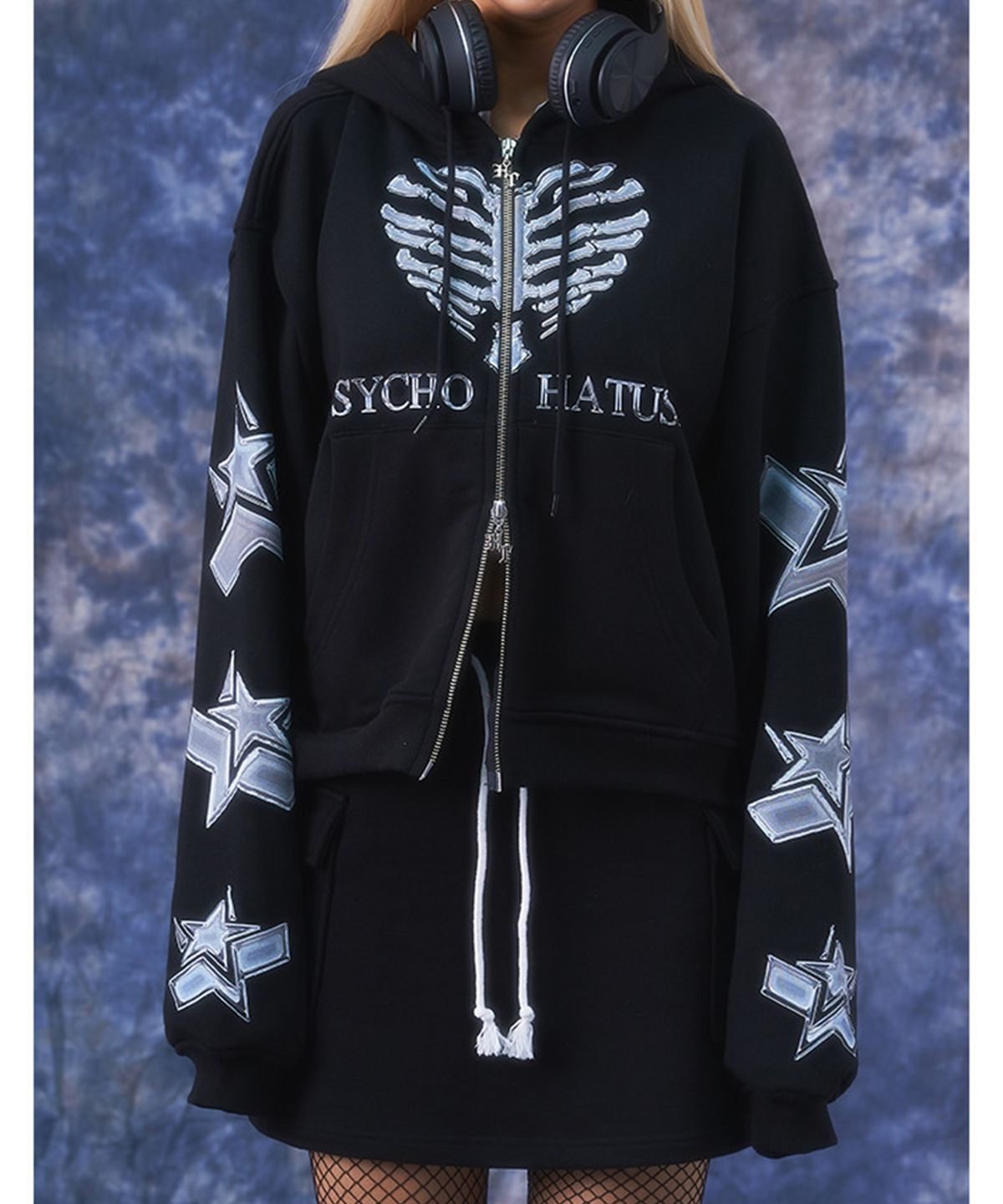 하투(HATU) CUTE AND PSYCHO HOOD ZIP-UP BLACK