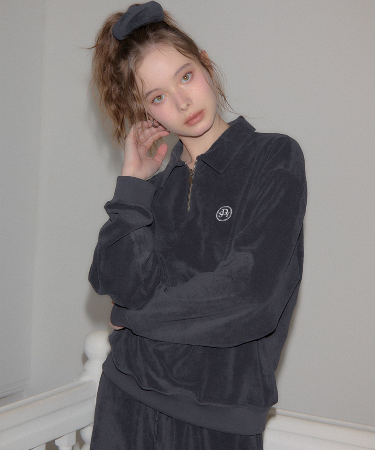 살롱 드 욘(SALON DE YOHN) Terry Half Zip-up Sweatshirt_ Charcoal