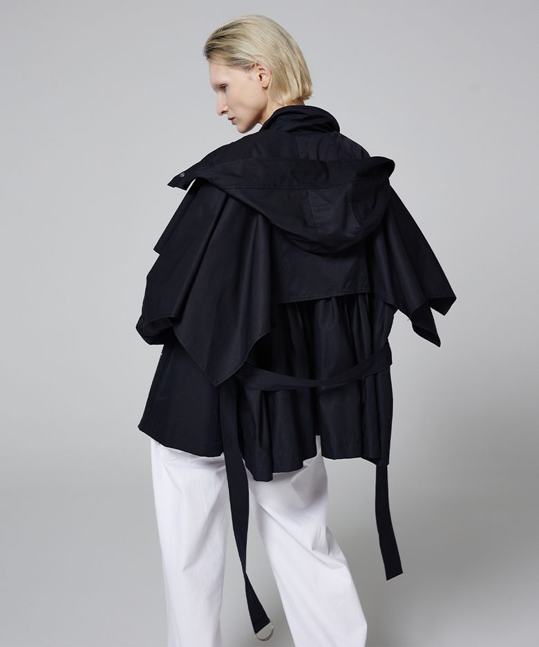 Short trench coat