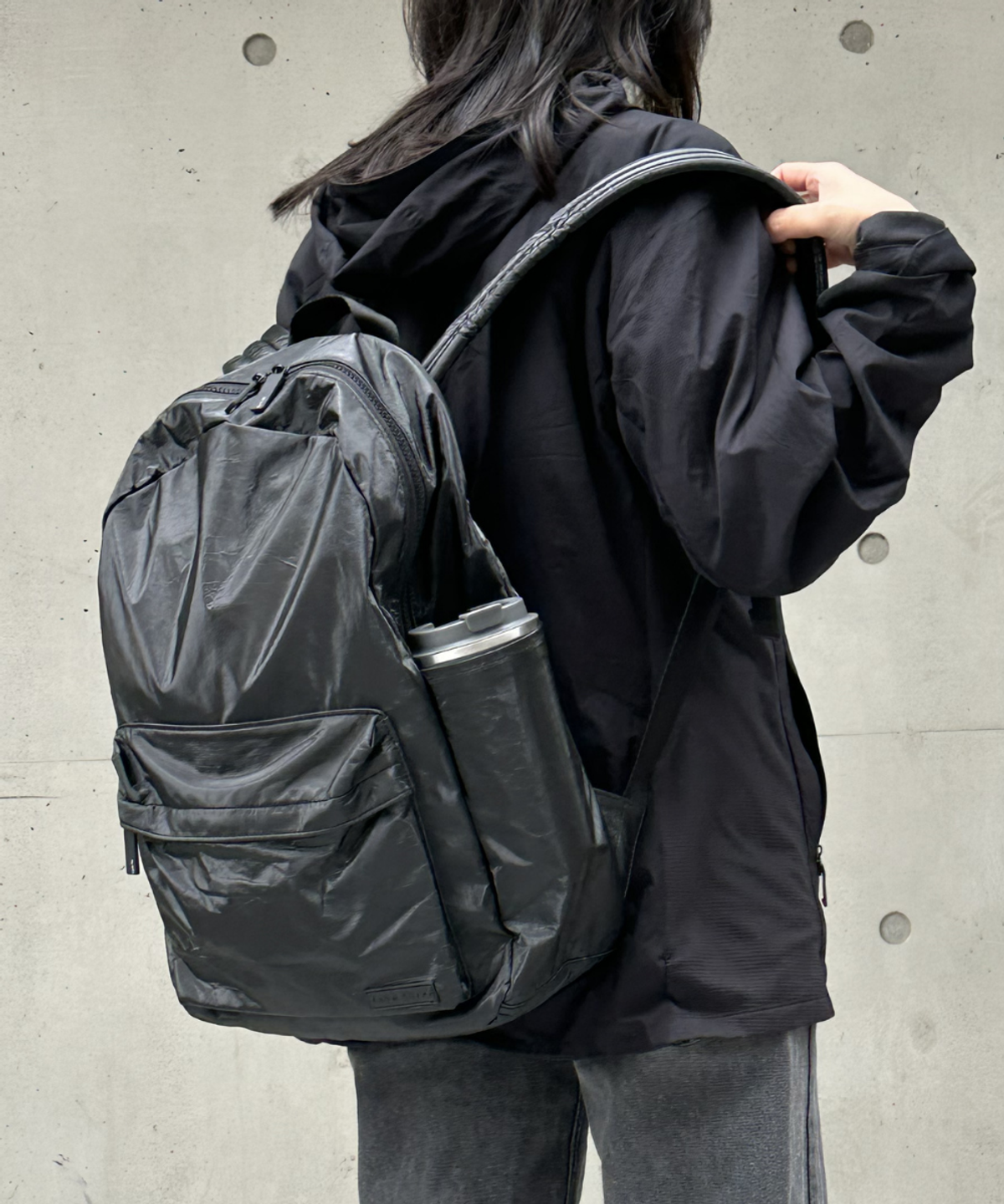 탭앤쉬프트(TAB N SHIFT) Cloudy Backpack - Black