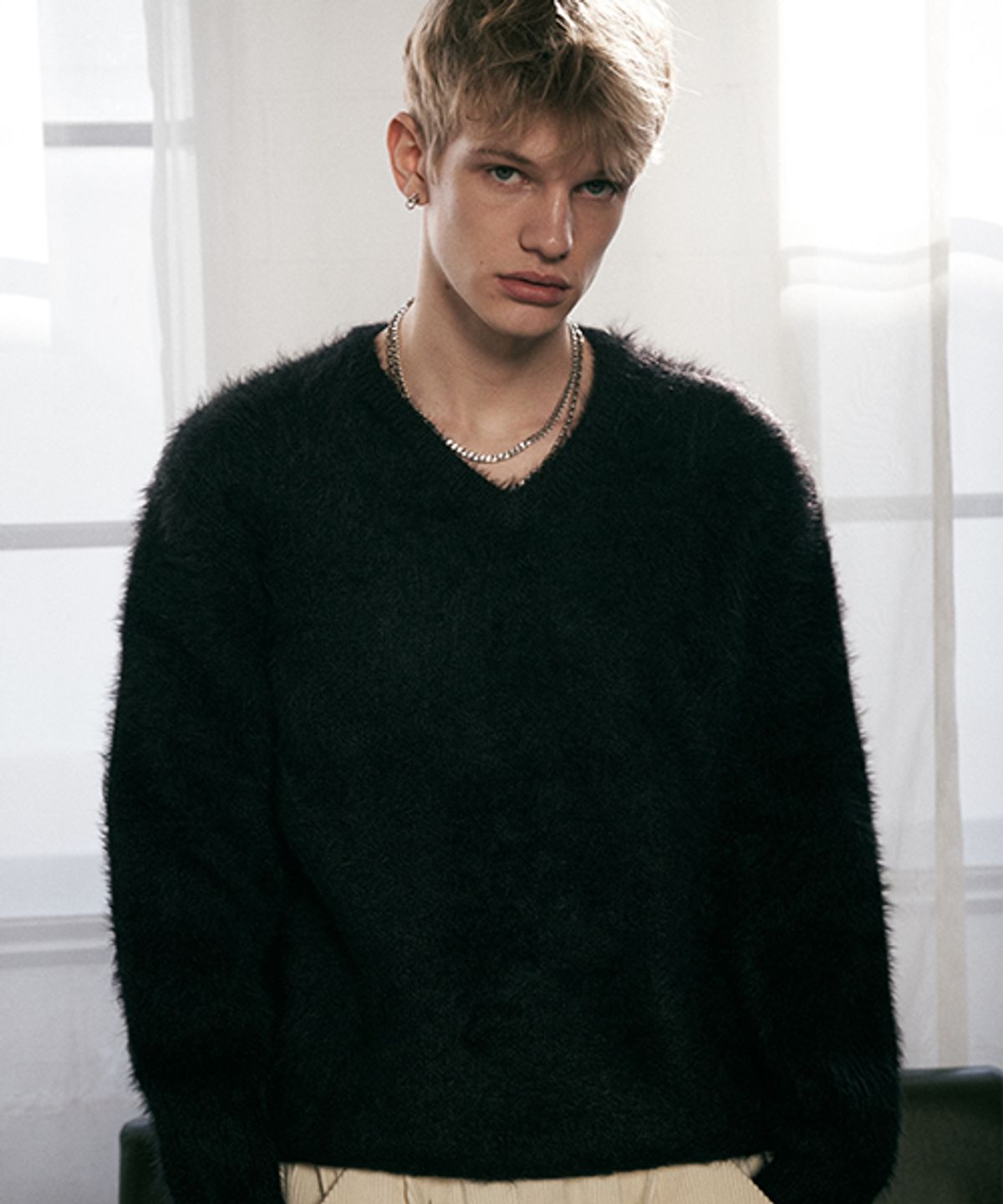 테네르(TENER) Angora V-neck over knit black