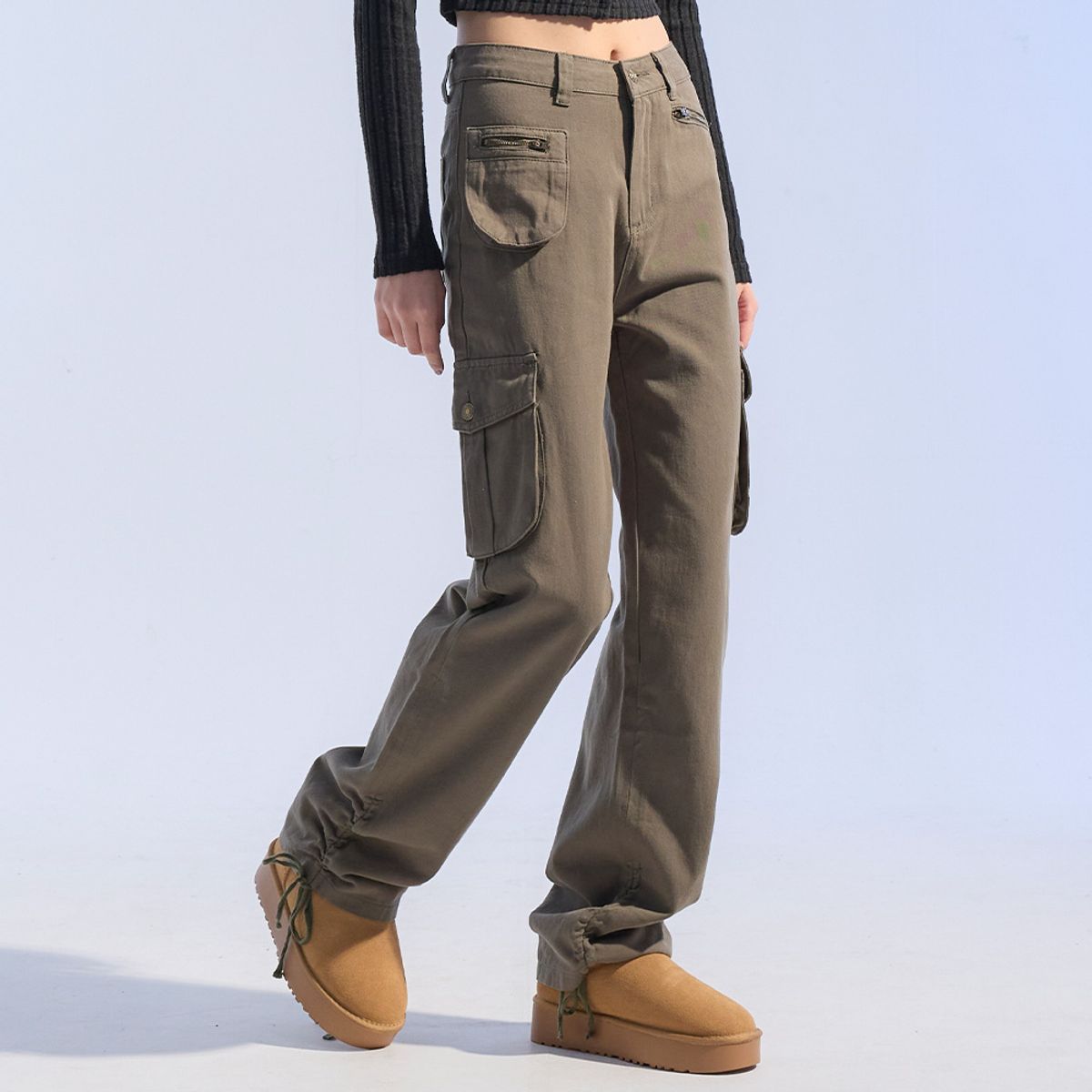 모아(MOAA) Hem 셔링 카고 트라우저 (KHAKI)