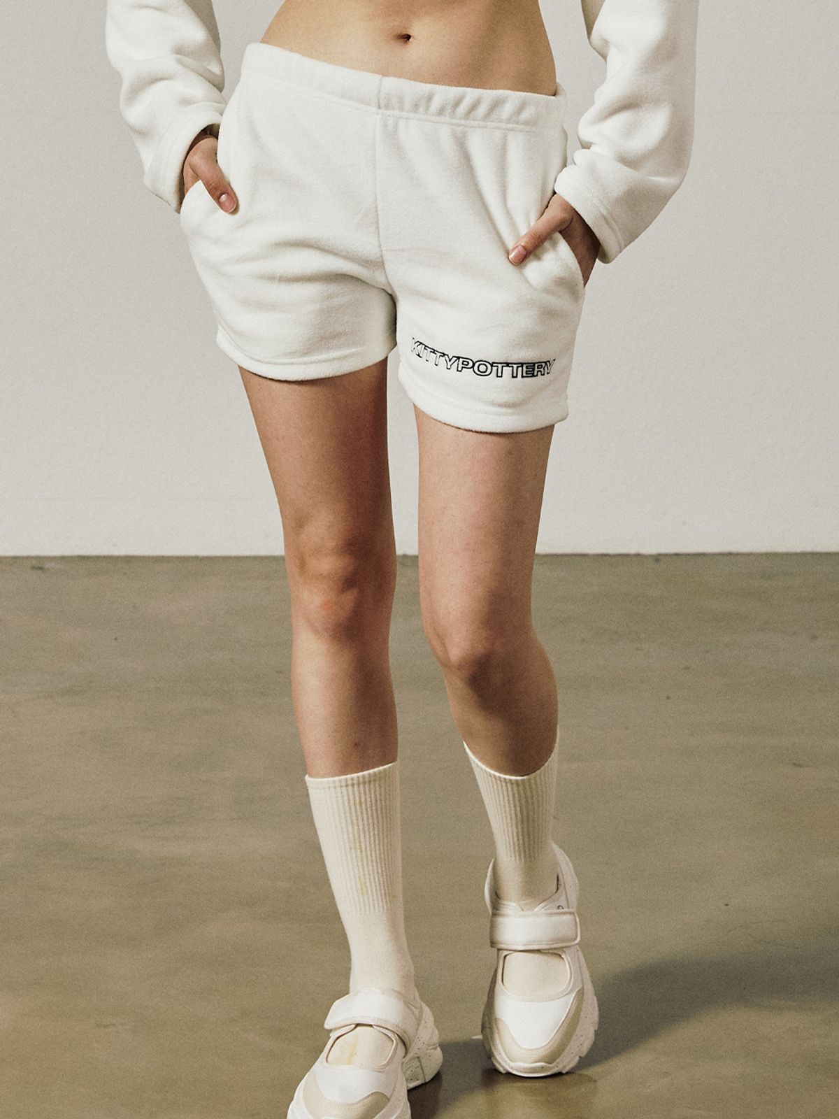키티포터리(KITTY POTTERY) BOA SHORT PANTS [IVORY]