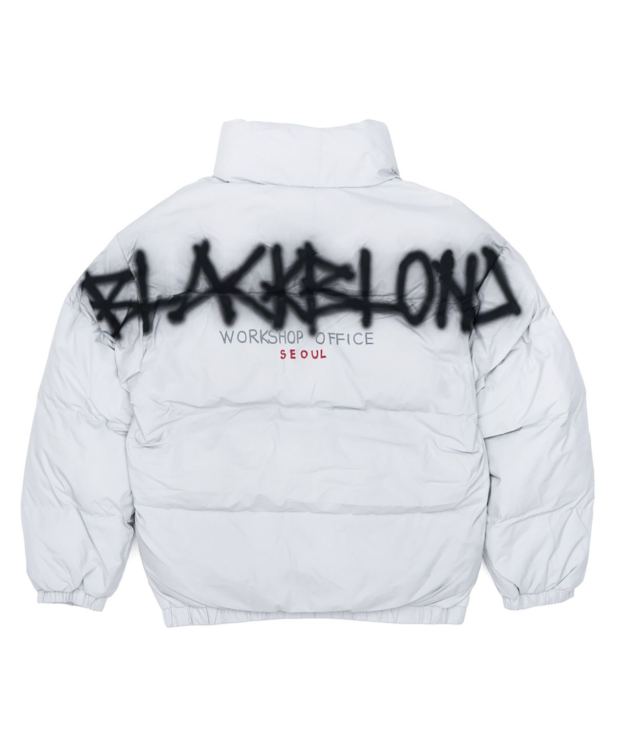 블랙블론드(BLACKBLOND) 비비디 엠티 스프레이드 로고 패딩 자켓 (라이트 그레이)