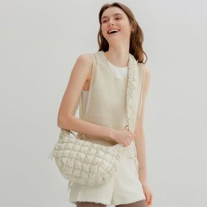 에이든 퀼팅 미디움 크로스백