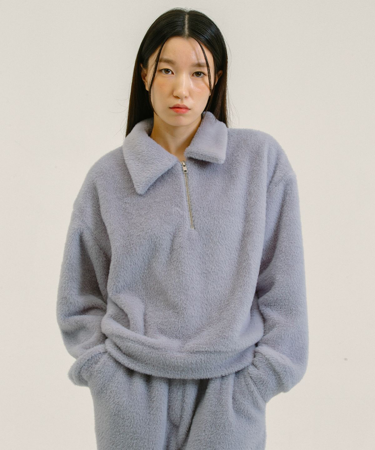 네벨에브리웨어(NEBELEVERYWEAR) Fur Half Zip up_Light Blue