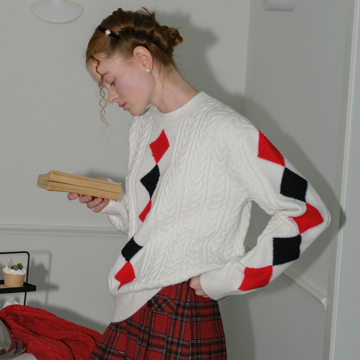 쎄무아듀(CEST MOIDEW) Cest_Rhombus cable sweater_WHITE