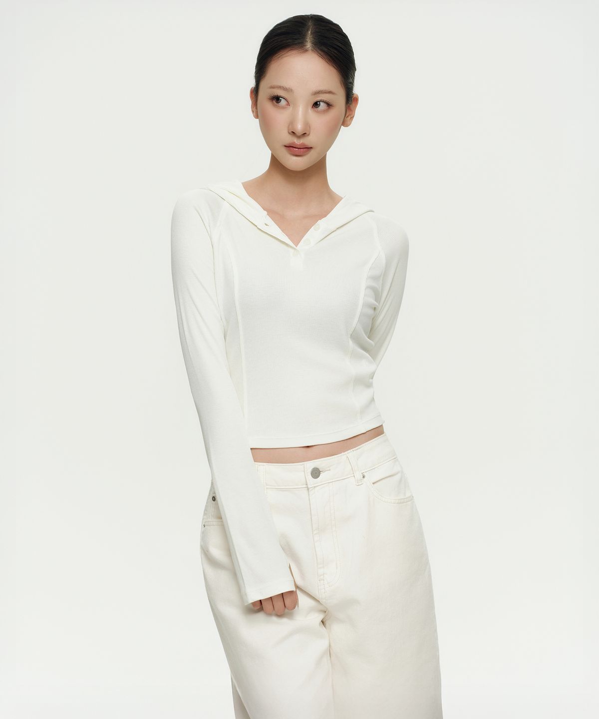 무신사 스탠다드 우먼(MUSINSA STANDARD WOMAN) 우먼즈 리브드 슬림 후디드 긴소매 티셔츠 [아이보리]
