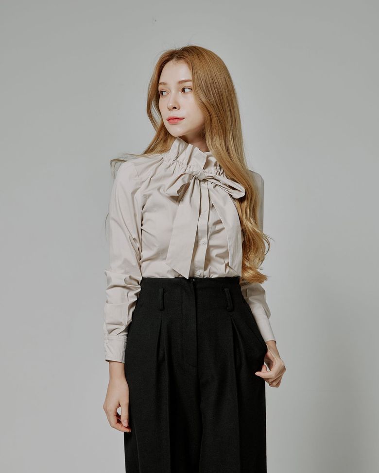 Ruffle Cotton Tie Blouse[Beige]