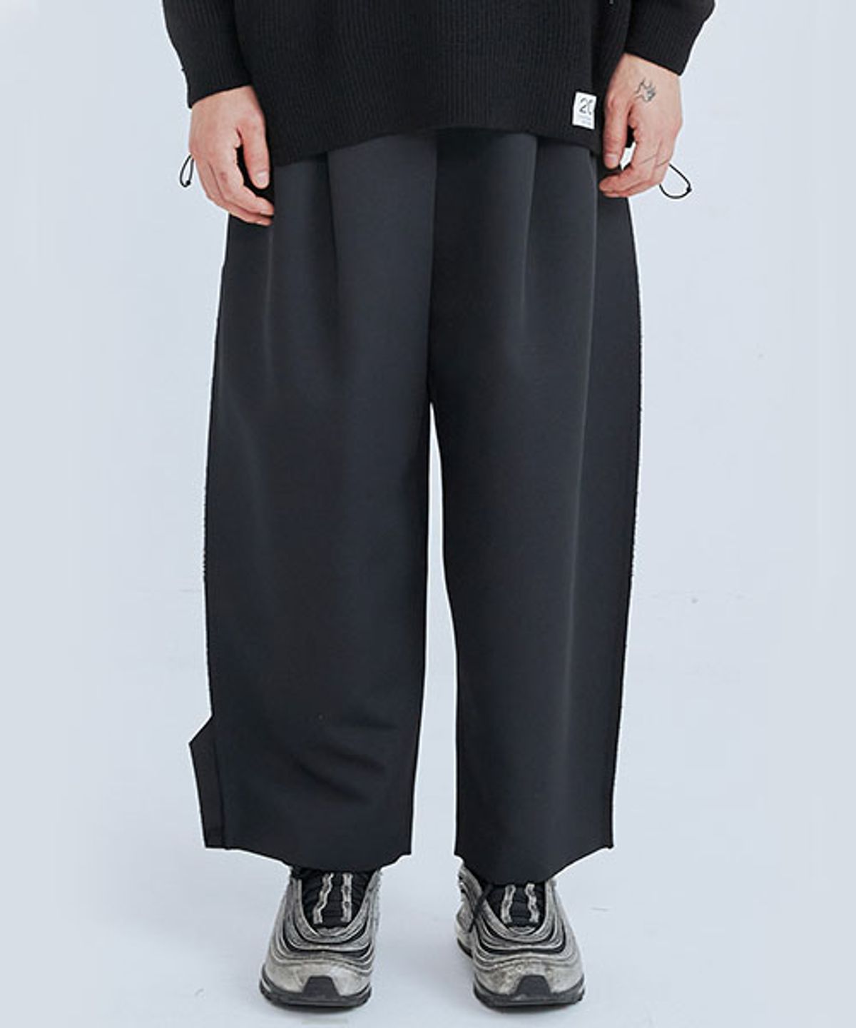 래코드(RECODE) Raw Edged Two Tuck Pants_RKPAA23606BKX