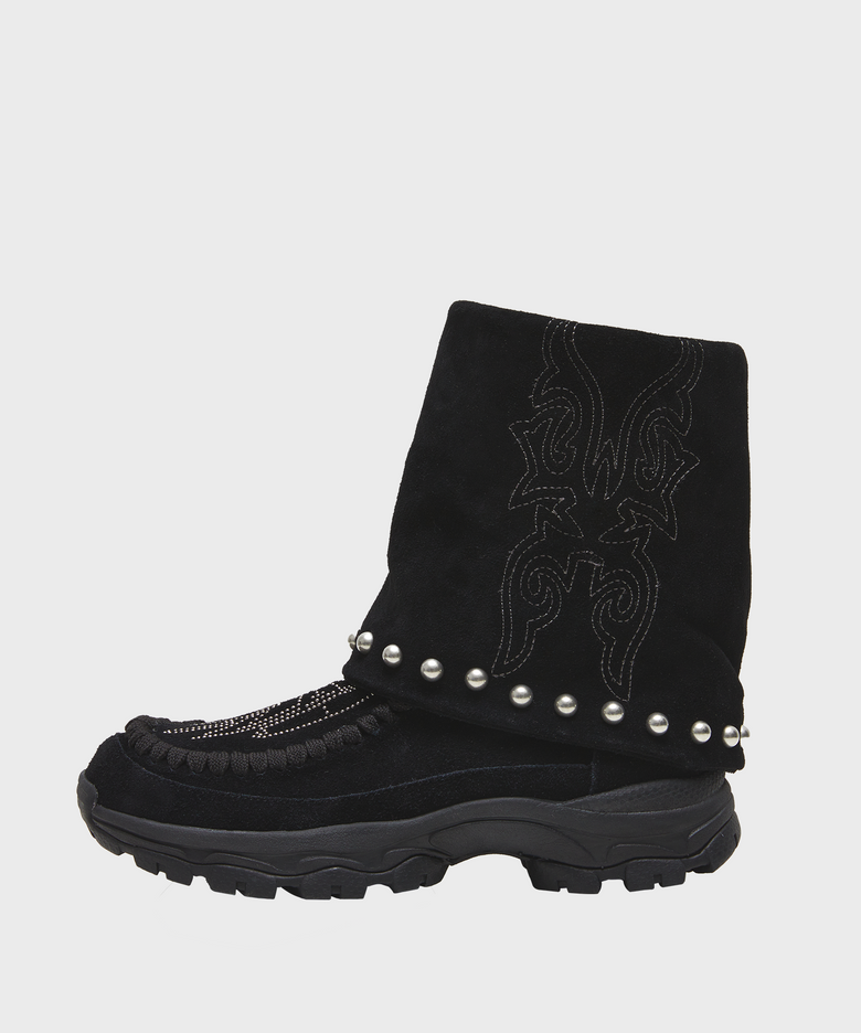 [WESKEN X NOTTZ] WESTERN SYMBOL STUDDED BOOTS BLACK
