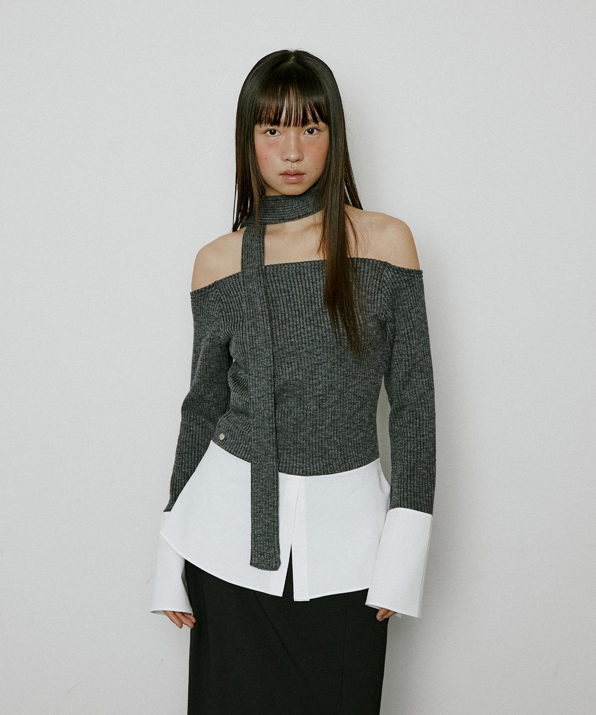 루시르주(LUCIR ZU) layered shirt off shoulder top (charcoal)