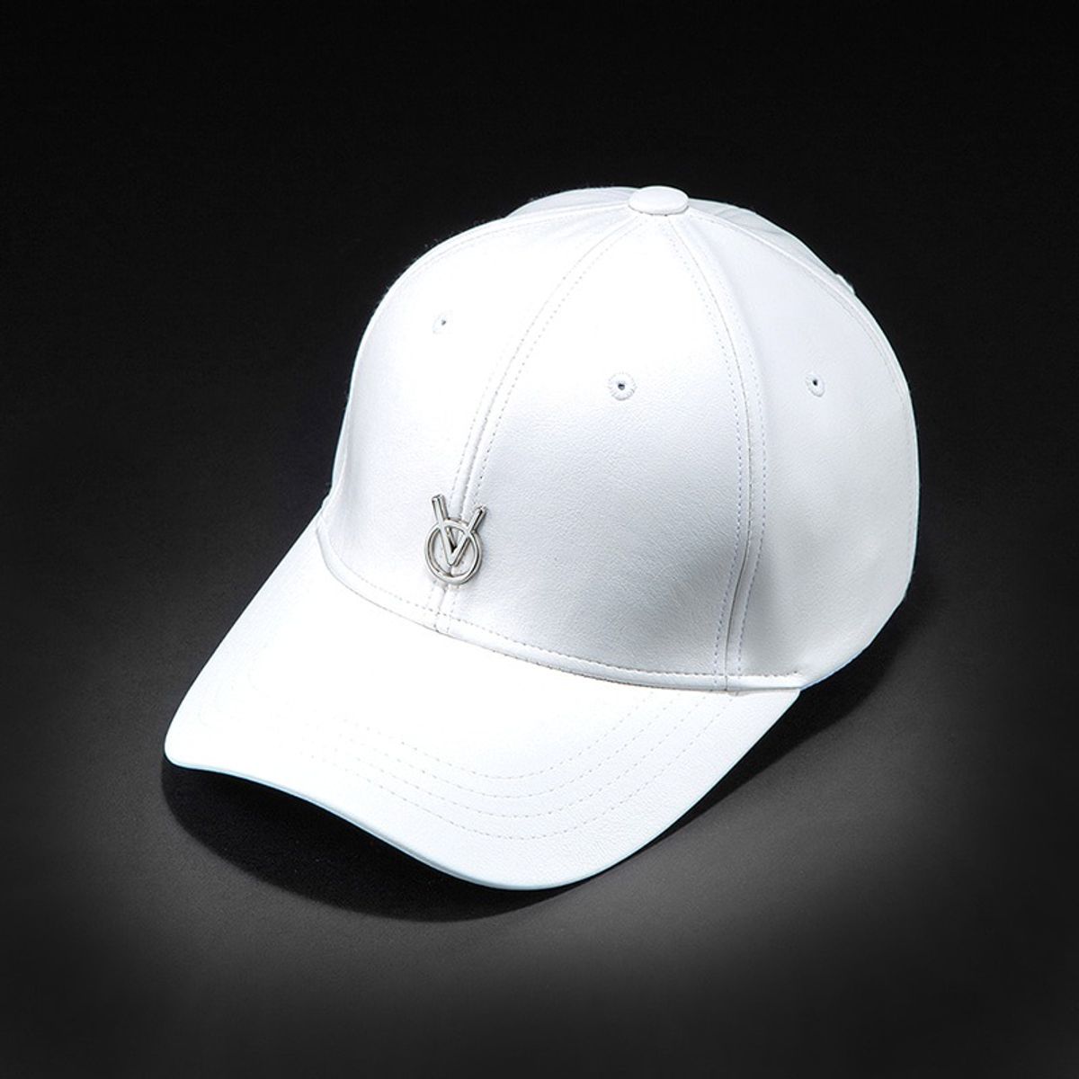 빈스모크(VINSMOKE) Silver Logo Leather [WHITE] 볼캡 [HARD FIT]