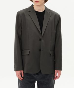 에센셜 오버핏 투 버튼 싱글 블레이저 다크그레이