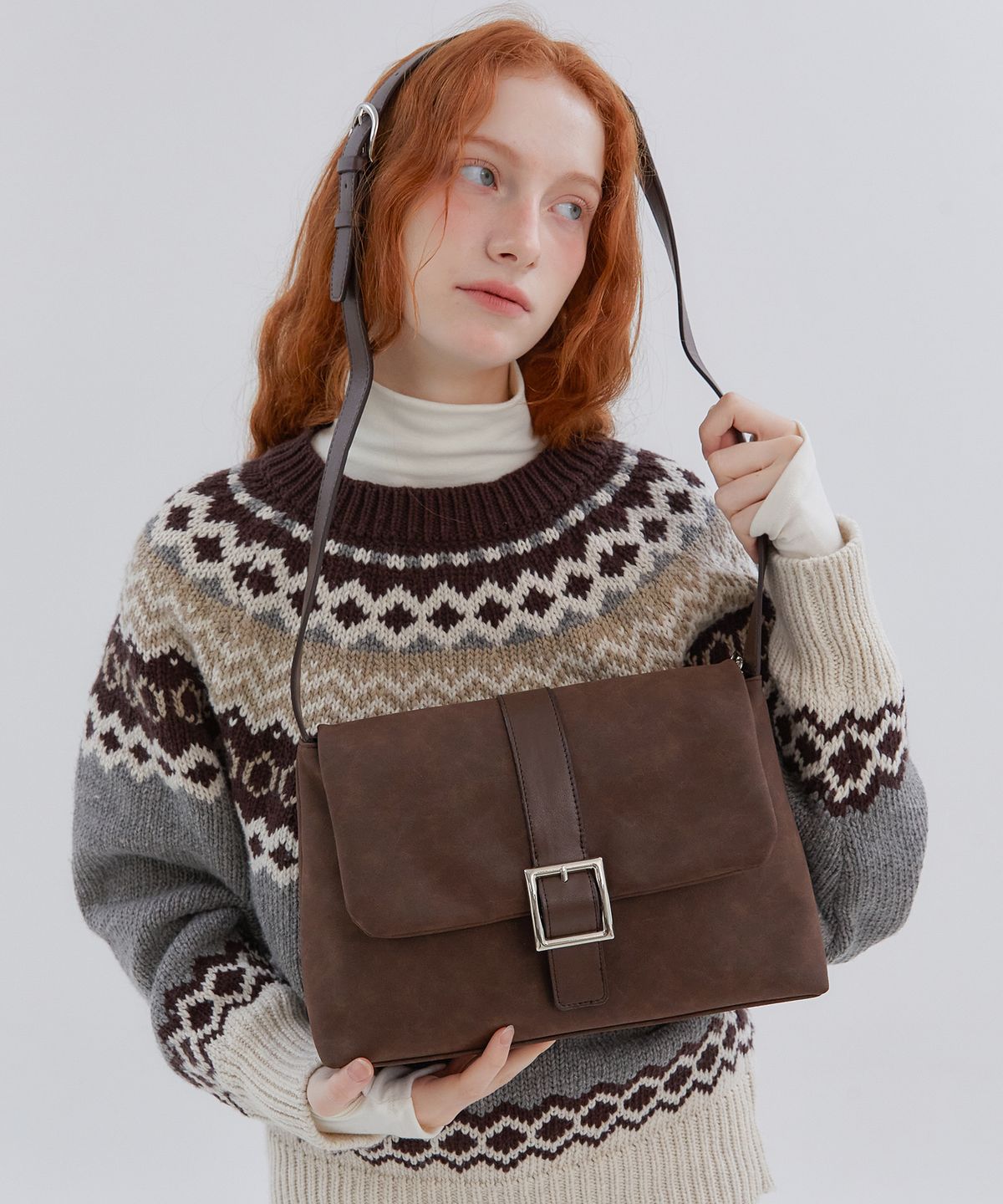 아노에틱(ANOETIC) ANC SUEDE CROSS BODY BAG_DARK BROWN