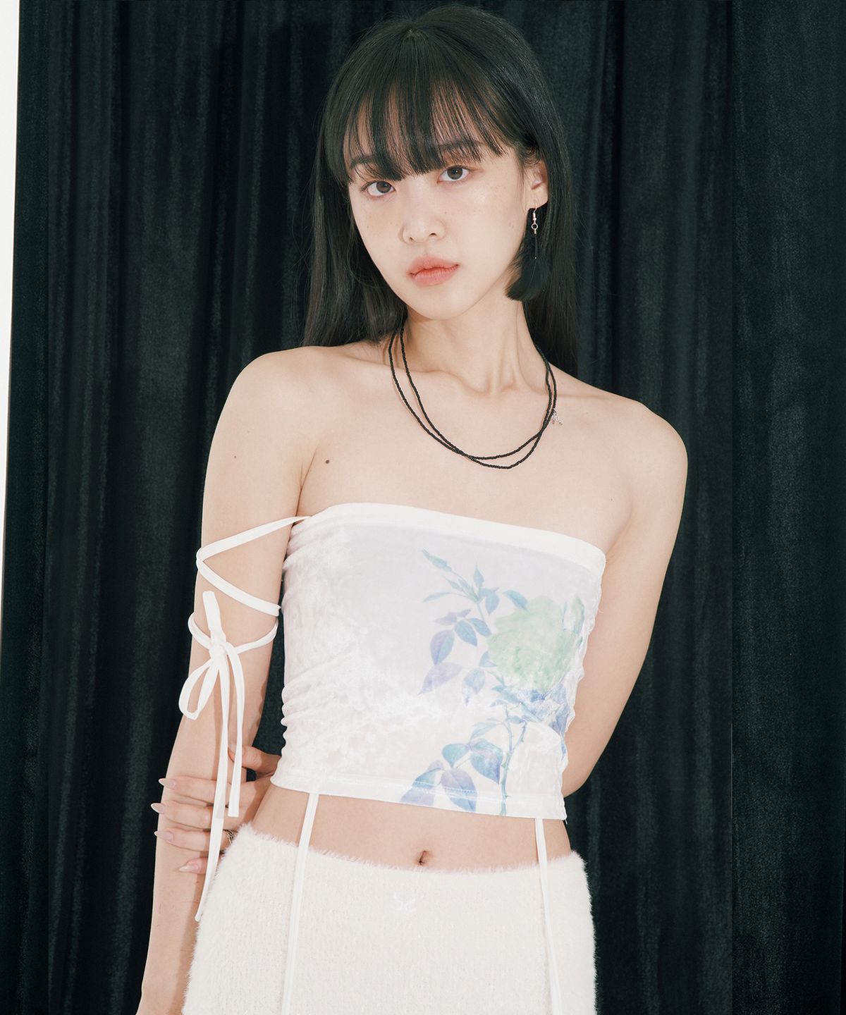 어세이(ASSAY) VELVET STRING TUBE TOP ROSE (WHITE)