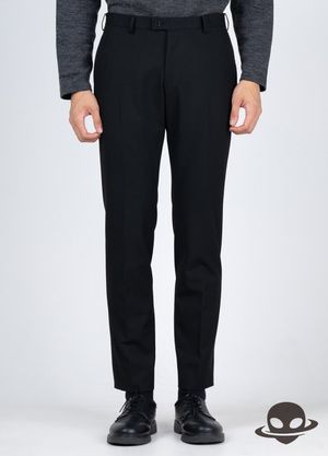 테이퍼드  슬랙스 블랙