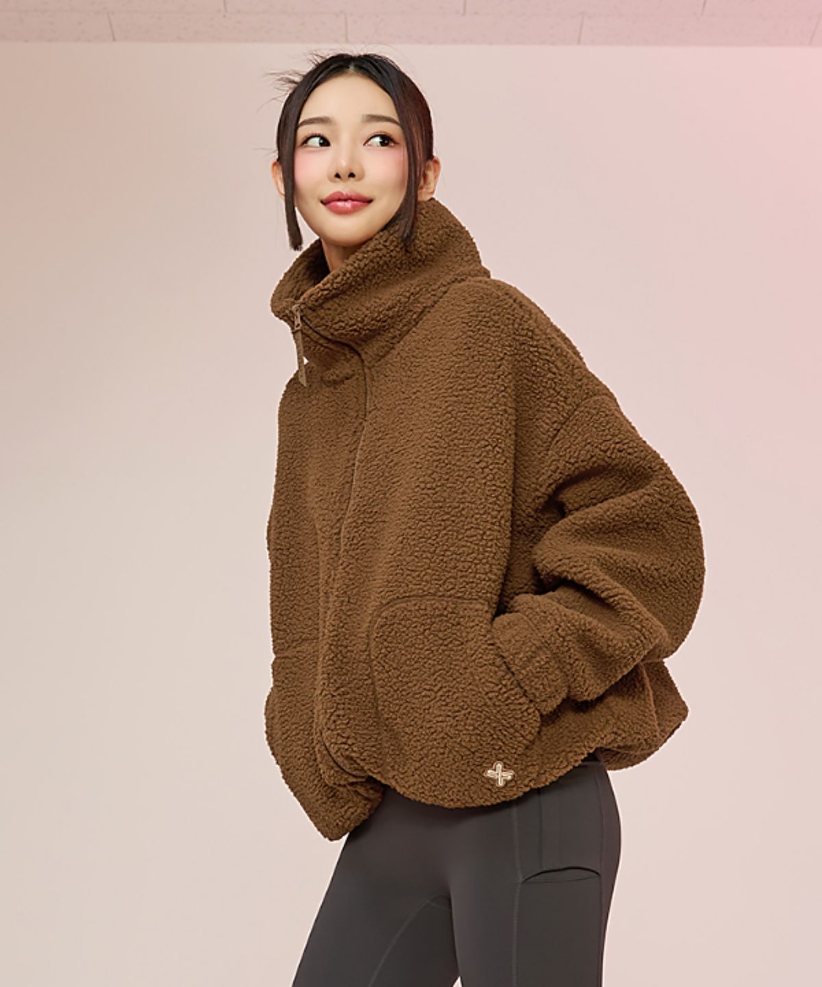 젝시믹스(XEXYMIX) 쉐르파 하이넥 점퍼 라이언