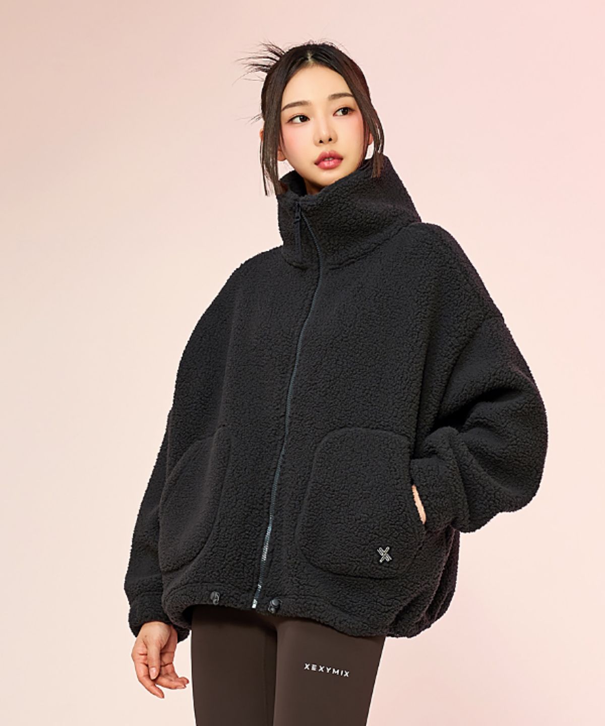 젝시믹스(XEXYMIX) 쉐르파 하이넥 점퍼 챠콜그레이