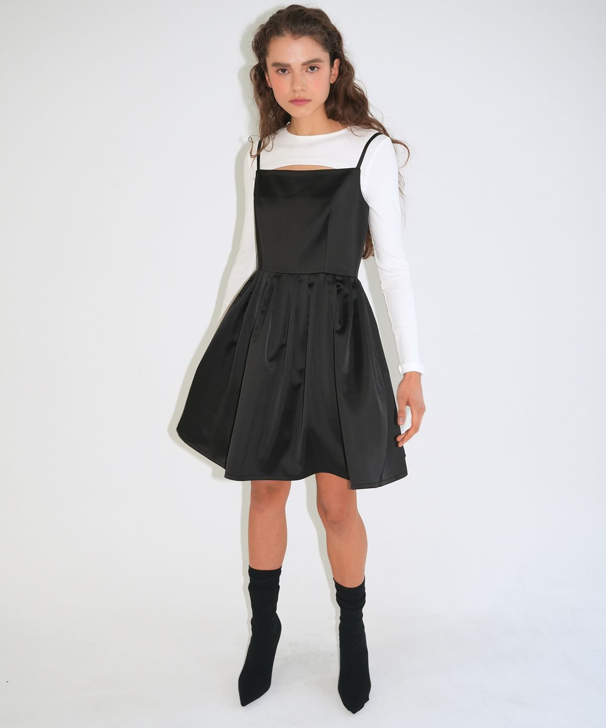 폴앤앨리스(PAUL&ALICE) BLACK MINI DRESS
