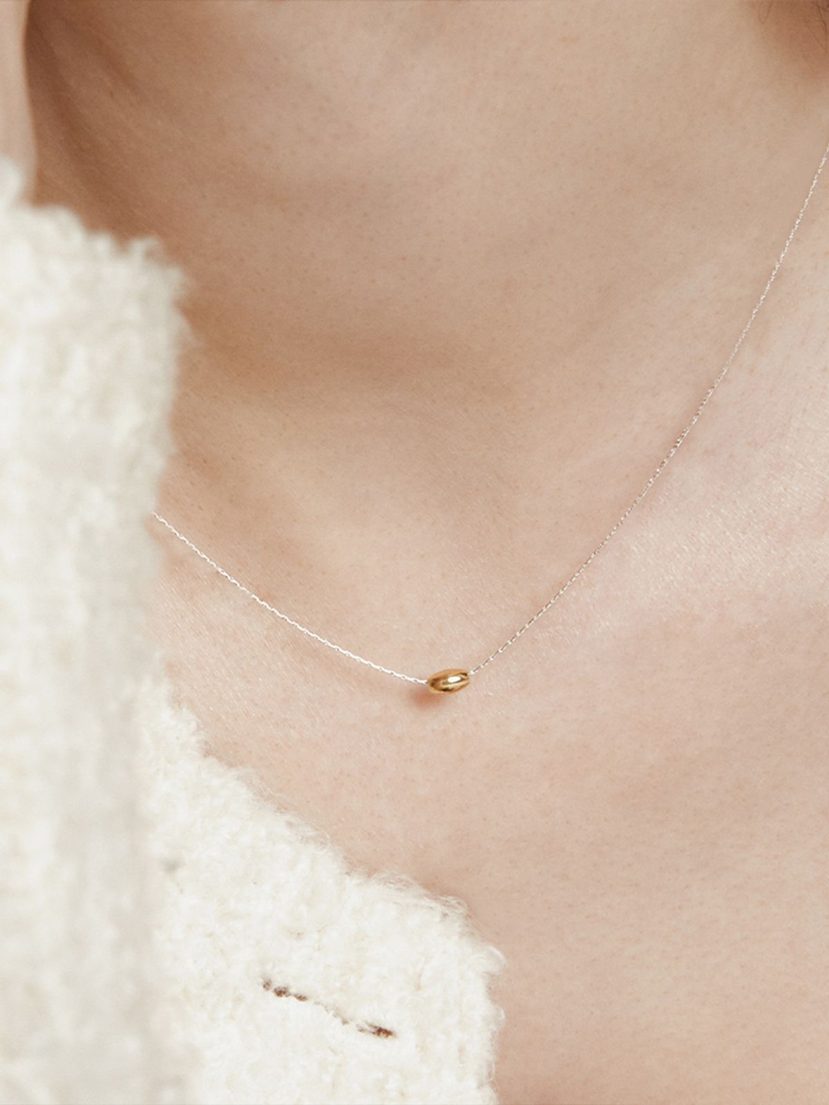 마나에트(MANAET) Gold Oval Ball Pendant N