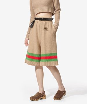 인터로킹 GG 로고 울 모헤어 블렌드 쇼츠 - 카멜:그린:레드 / 748931XKDGL2448