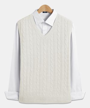 레귤러핏 꽈배기 브이넥 니트조끼 아이보리