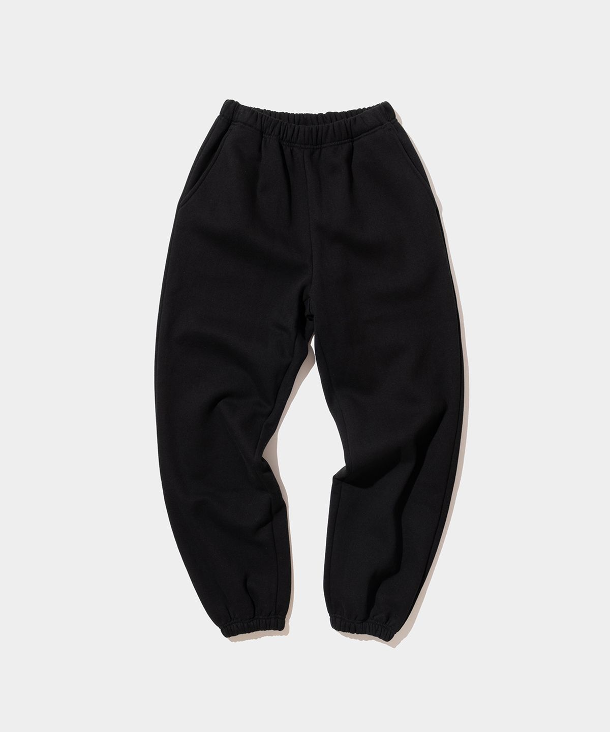 스탠드먼츠(STANDMENTS) COMFY SWEATPANTS BLACK