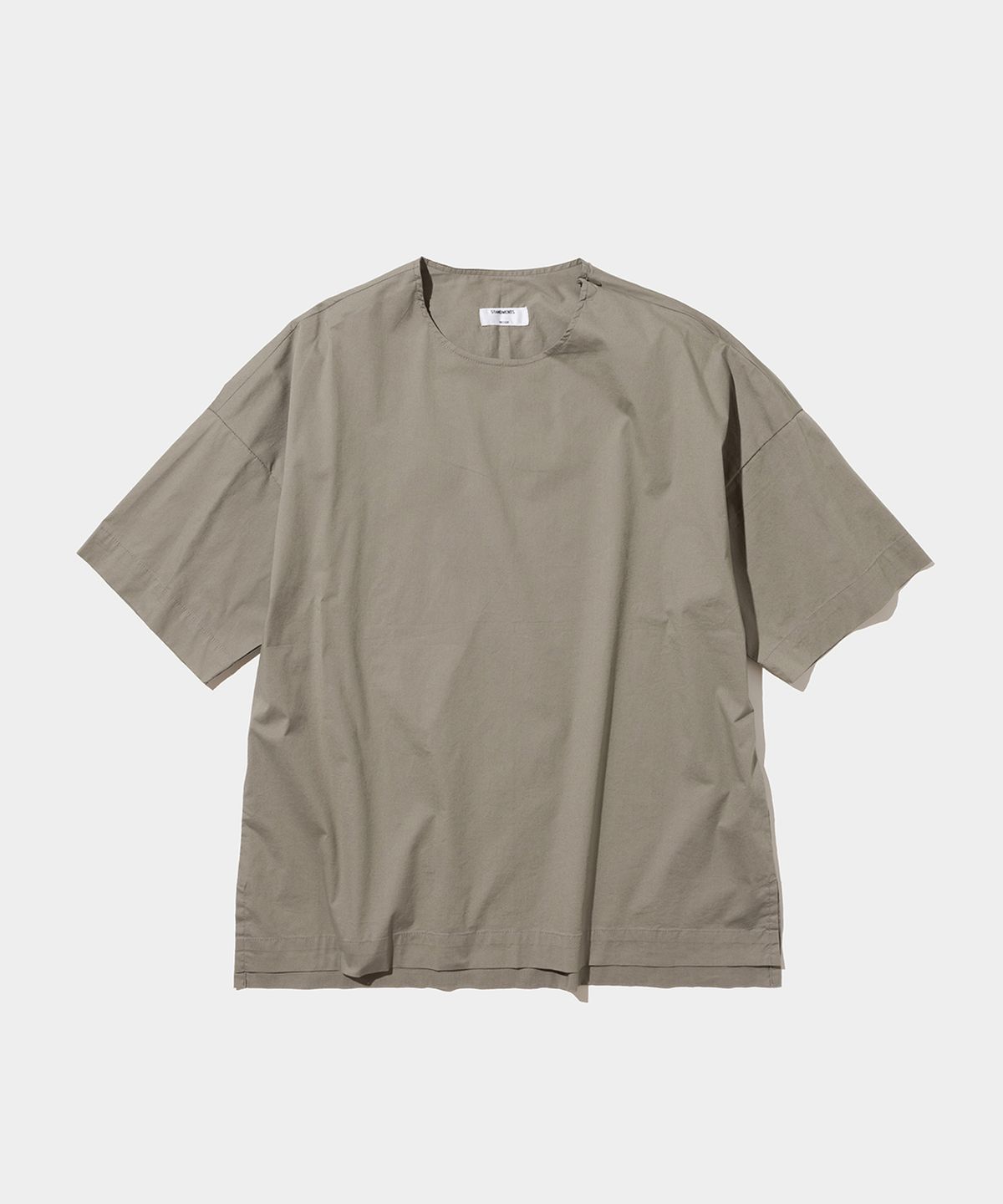 스탠드먼츠(STANDMENTS) WOVEN T-SHIRT LIGHT OLIVE