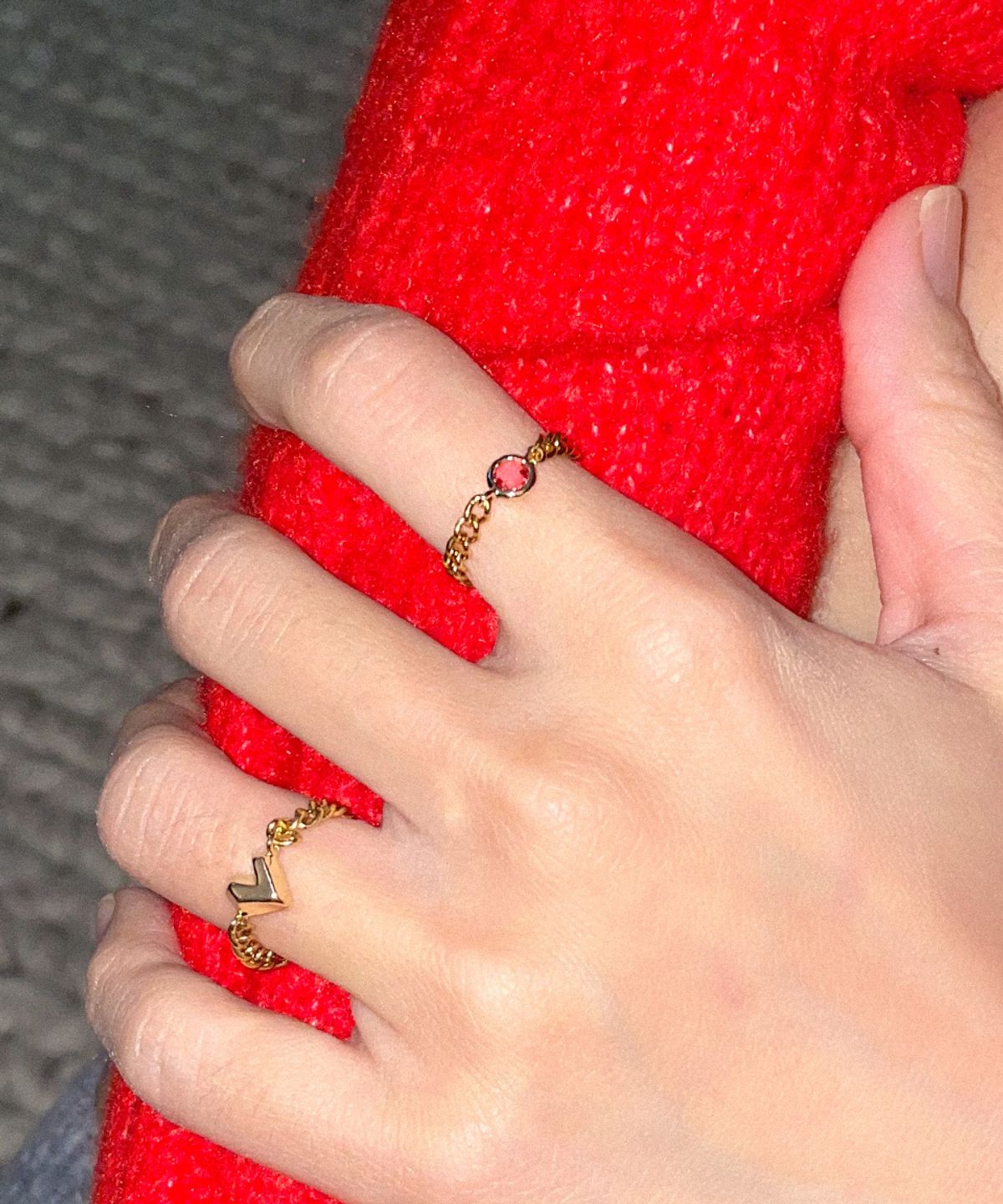 메리모티브(MERRYMOTIVE) Red crystal pendant surgical chain ring