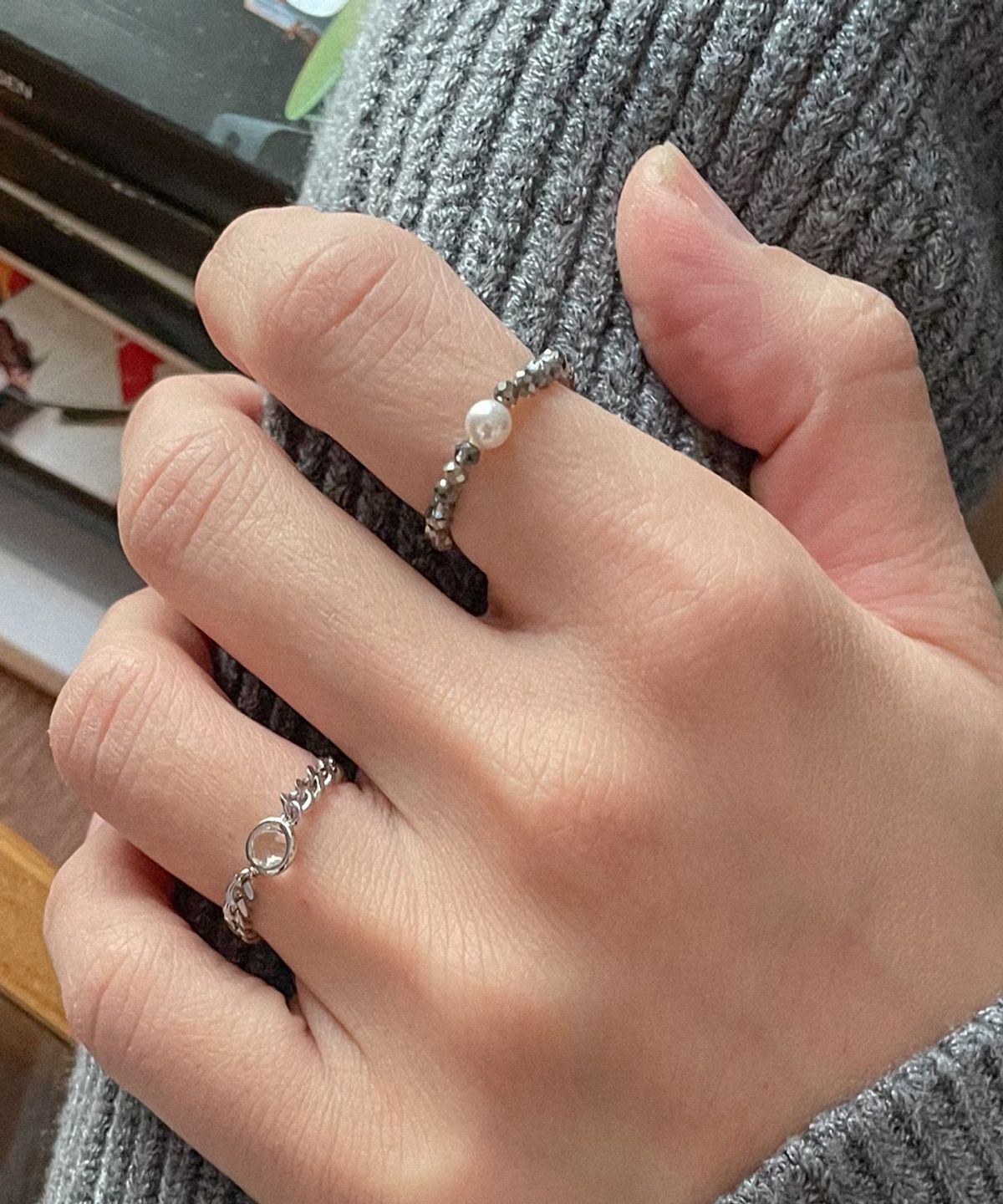 메리모티브(MERRYMOTIVE) Pearl point grey crystal ring