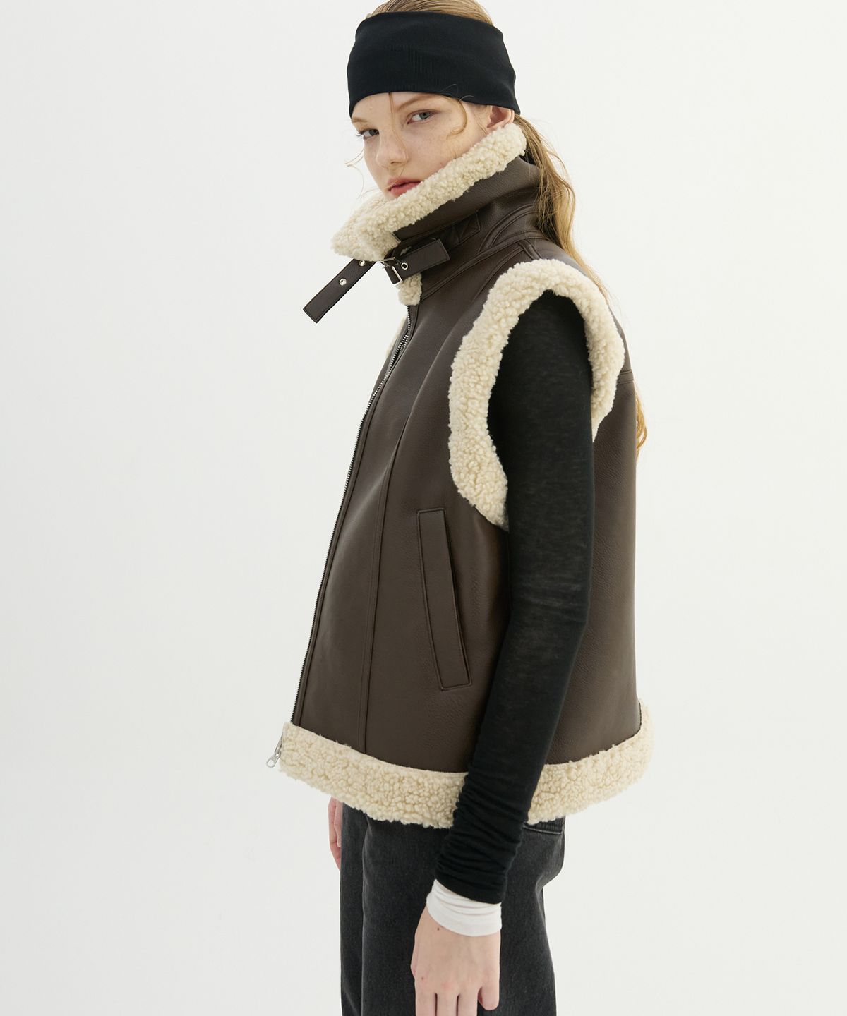 비콰이엇(B QUIET) FAUX SHEARING TRIMMING VEST_BROWN BEIGE