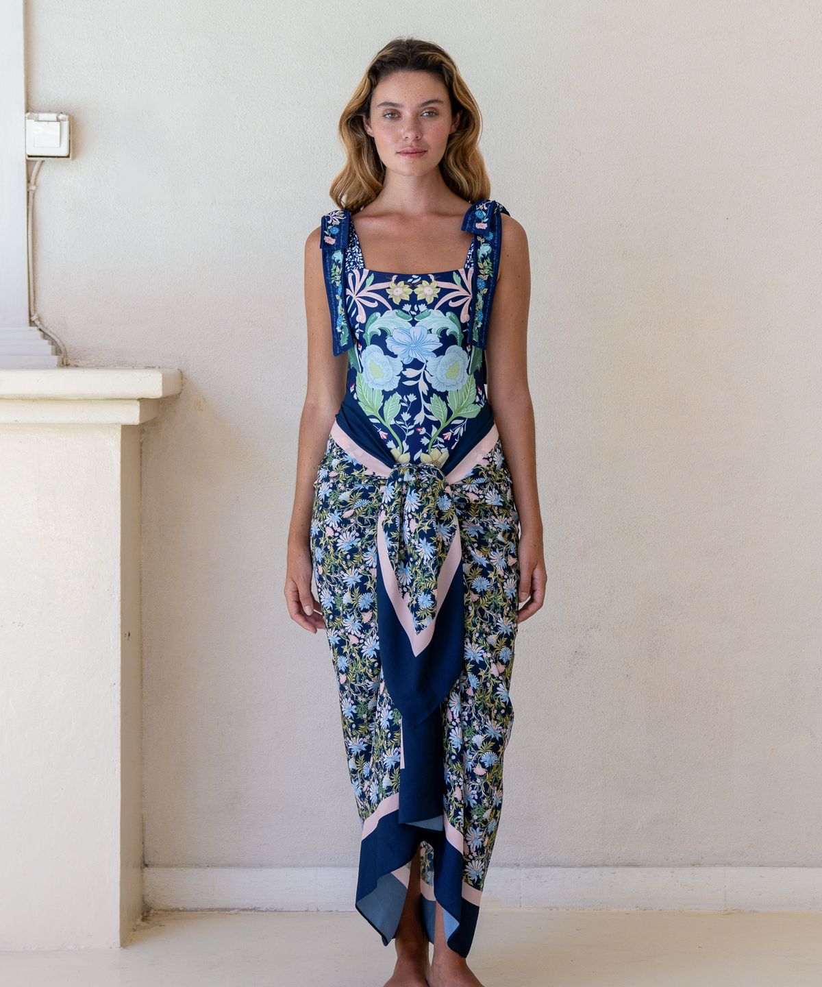 로에(LEAUET) Morris Swimsuit + Morgan Maxi Sarong SET (2pcs) 2colors