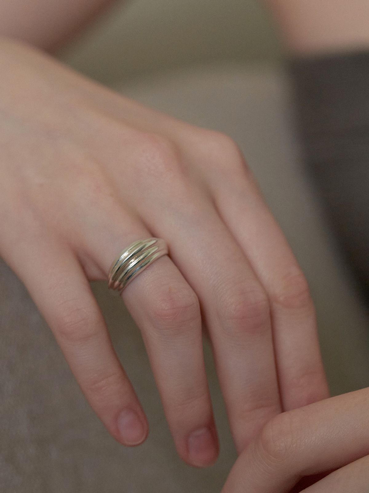 리엔느와르(leeENoir) Bold Line Ring (2color)