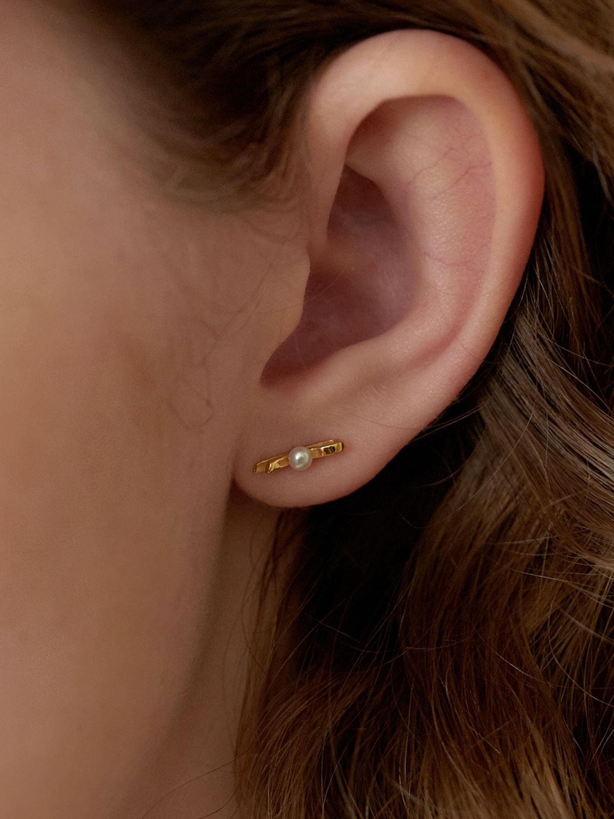 리엔느와르(leeENoir) Petit Ribbon Earring (2color)