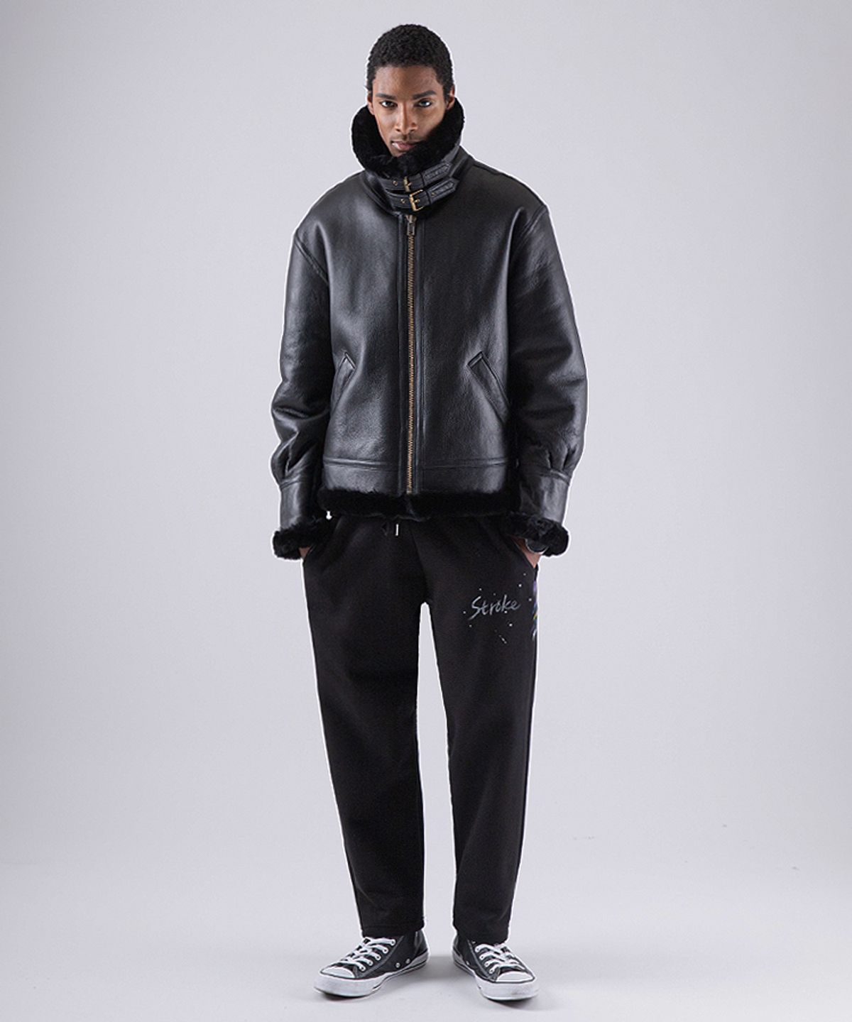 스트라이크(STRIKE) Artwork Cotton Relaxed Pants (BLACK)