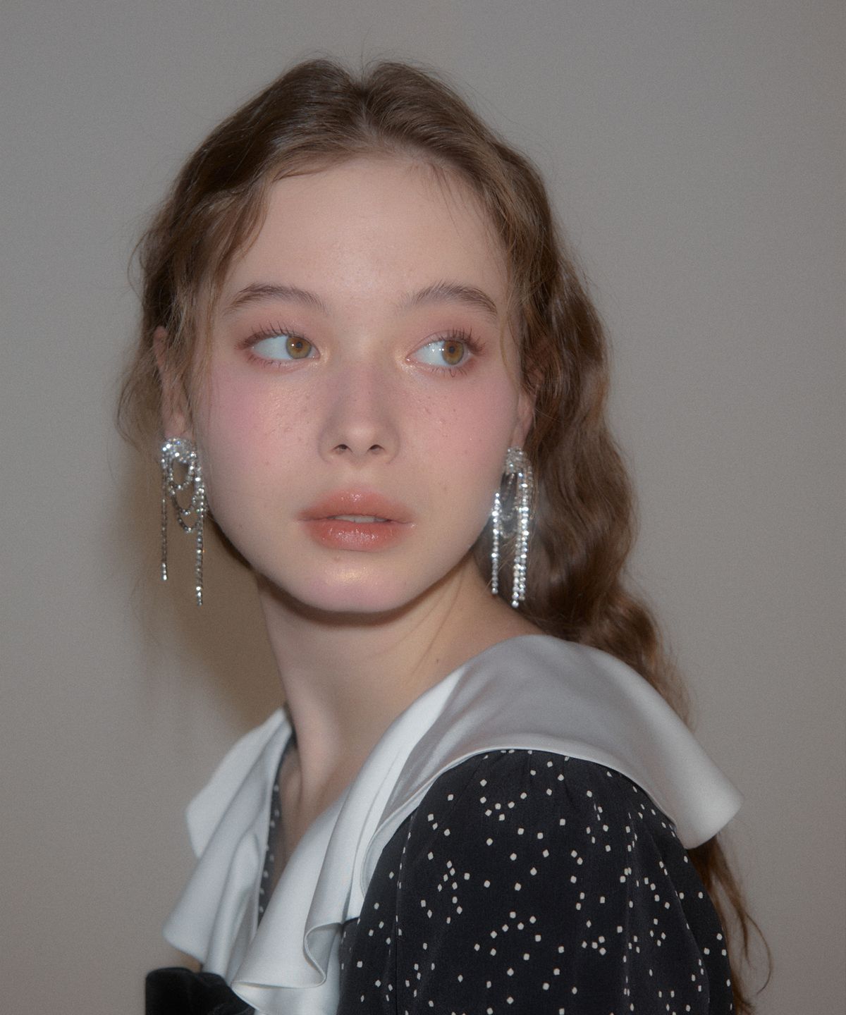 살롱 드 욘(SALON DE YOHN) Champagne Earring